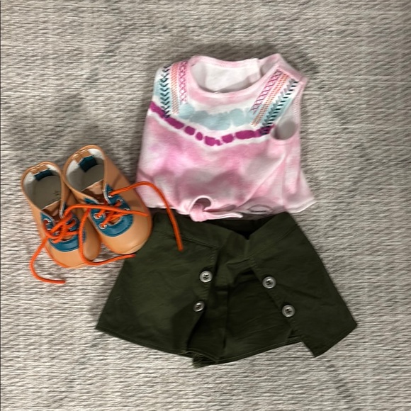 American girl Kira with 3 additional Outfits - Picture 3 of 6